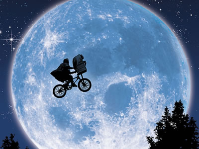 Image of promotional artwork for the movie E.T.